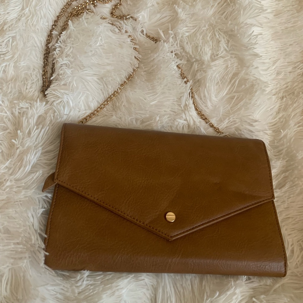 Tan travelling purse